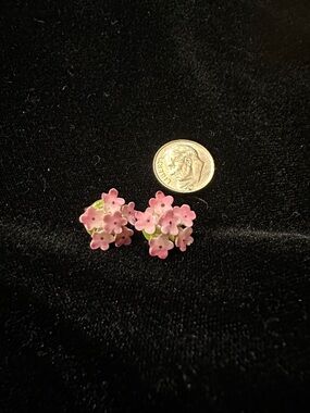 Pink Tiny Flower Cluster Pierced Earrings